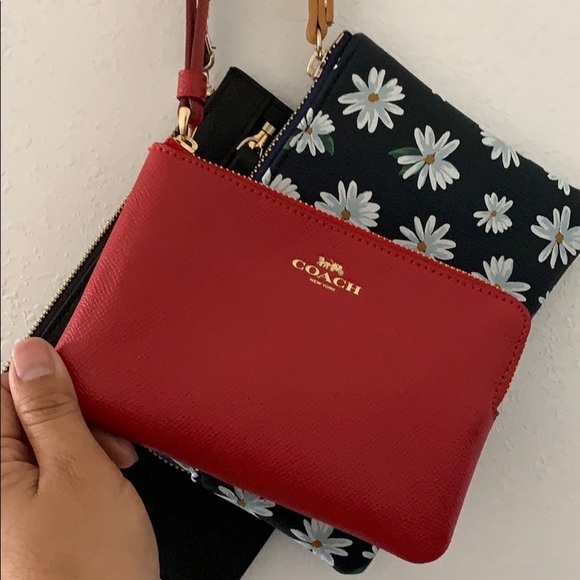 Coach Handbags - 🌺SALE🌺 COACH Wristlet